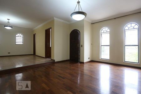 Sala  de casa para alugar com 3 quartos, 200m² em Jardim das Vertentes, São Paulo