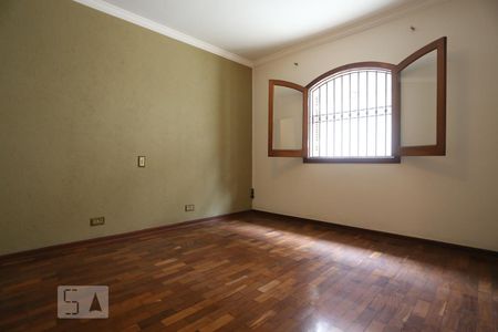 Casa para alugar com 200m², 3 quartos e 4 vagasSuíte