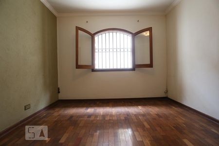 Casa para alugar com 200m², 3 quartos e 4 vagasSuíte