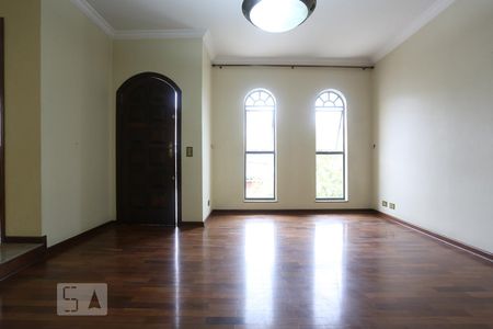 Sala  de casa para alugar com 3 quartos, 200m² em Jardim das Vertentes, São Paulo
