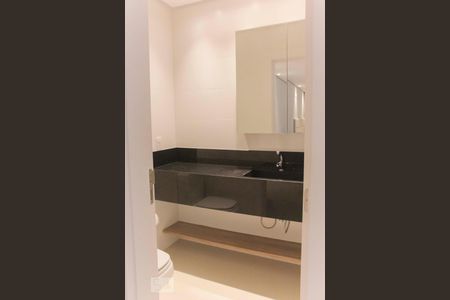 Banheiro de apartamento para alugar com 1 quarto, 54m² em Centro, Florianópolis