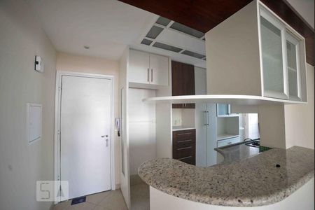 Apartamento à venda com 92m², 2 quartos e 2 vagasCozinha