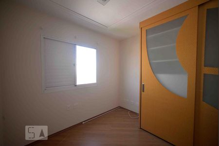 Apartamento à venda com 92m², 2 quartos e 2 vagasQuarto 2