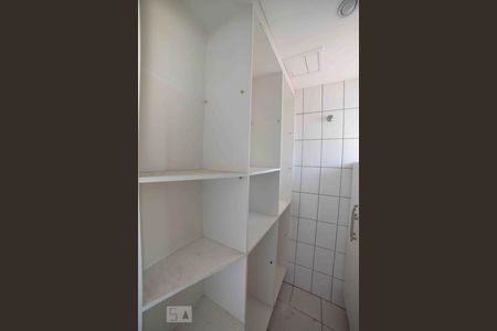 Apartamento à venda com 92m², 2 quartos e 2 vagasArea de Serviço