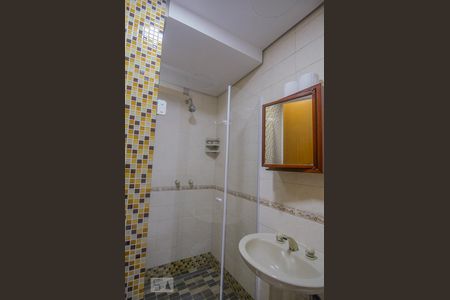 Banheiro de apartamento à venda com 2 quartos, 76m² em Cidade Baixa, Porto Alegre
