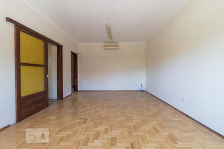 Casa para alugar com 4 quartos, 150m² em Jardim Itu-sabará, Porto Alegre