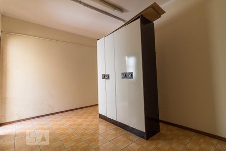 Dormitório de casa para alugar com 4 quartos, 150m² em Jardim Itu-sabará, Porto Alegre
