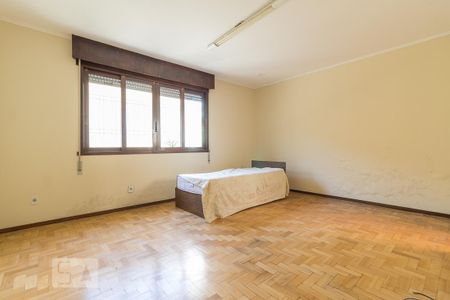 Dormitório de casa para alugar com 4 quartos, 150m² em Jardim Itu-sabará, Porto Alegre