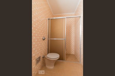 Banheiro de casa para alugar com 4 quartos, 150m² em Jardim Itu-sabará, Porto Alegre