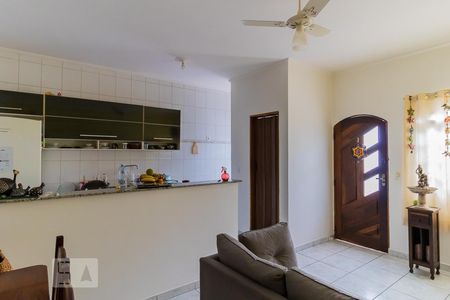 Sala de casa para alugar com 1 quarto, 60m² em Cidade Antônio Estêvão de Carvalho, São Paulo