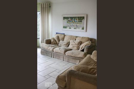 Sala de TV de casa à venda com 4 quartos, 320m² em Vila Ivone, São Paulo