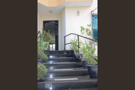 Casa à venda com 320m², 4 quartos e 4 vagasEntrada