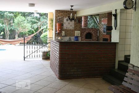 Casa à venda com 320m², 4 quartos e 4 vagasCozinha rustica