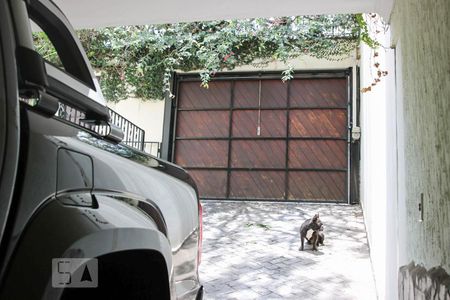 Casa à venda com 320m², 4 quartos e 4 vagasGaragem