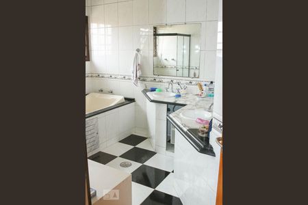 Casa à venda com 320m², 4 quartos e 4 vagasBanheiro