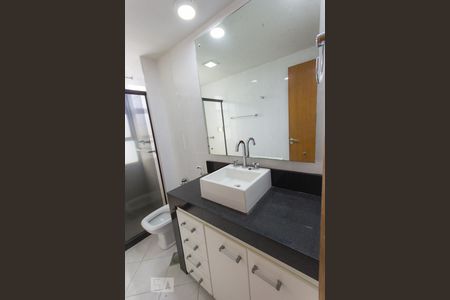 Apartamento à venda com 76m², 2 quartos e 1 vagaBanheiro Social