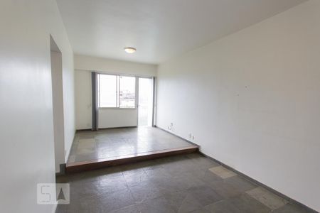 Apartamento à venda com 76m², 2 quartos e 1 vagaSala