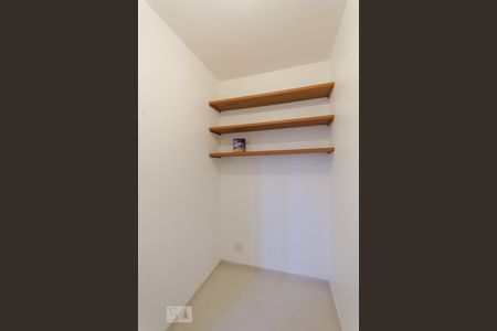 Apartamento à venda com 76m², 2 quartos e 1 vagaQuarto de Serviço