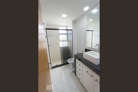 Apartamento à venda com 76m², 2 quartos e 1 vagaBanheiro Social