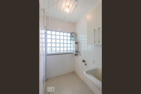 Apartamento à venda com 76m², 2 quartos e 1 vagaCozinha e Área de Serviço