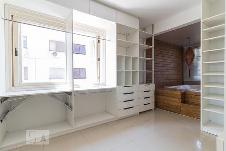 Apartamento à venda com 116m², 1 quarto e 1 vagaCloset
