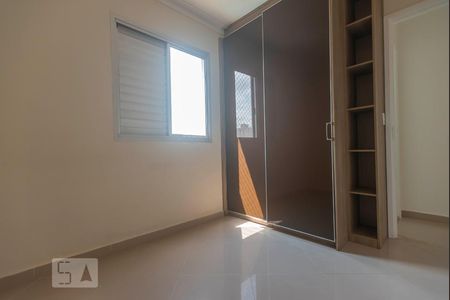 Quarto 2 de apartamento para alugar com 2 quartos, 47m² em Vila Siqueira, São Paulo