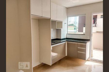 Cozinha de apartamento para alugar com 2 quartos, 50m² em Penha de França, São Paulo