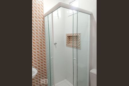 Banheiro de apartamento para alugar com 2 quartos, 50m² em Penha de França, São Paulo