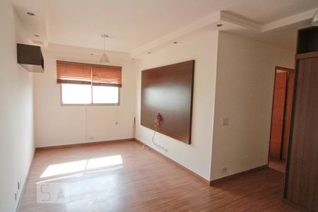 Apartamento para alugar com 57m², 2 quartos e 1 vaga Apartamento para alugar com 57m², 2 quartos e 1 vagaSala