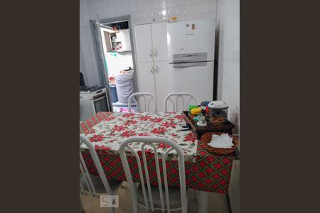 Apartamento à venda com 96m², 2 quartos e sem vaga Apartamento à venda com 96m², 2 quartos e sem vagaCozinha