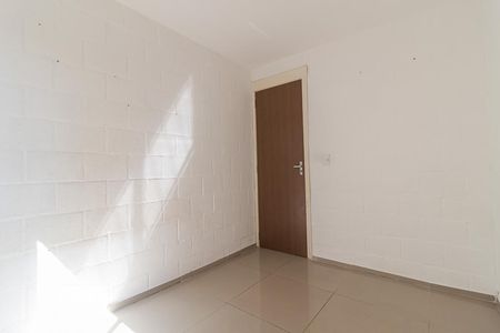 Dormitório de apartamento à venda com 2 quartos, 40m² em Mário Quintana, Porto Alegre