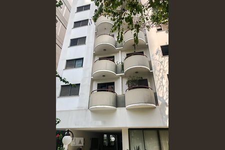 Apartamento para alugar com 70m², 2 quartos e 1 vagaFachada