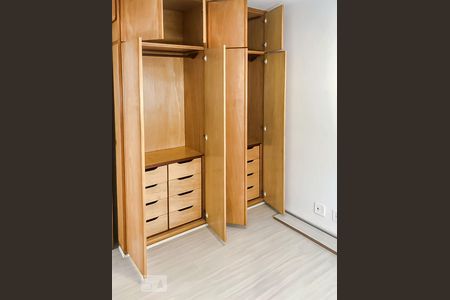 Quarto 1 de apartamento para alugar com 2 quartos, 70m² em Consolação, São Paulo