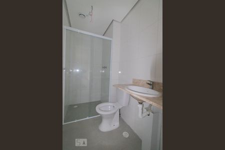 Banheiro de apartamento à venda com 1 quarto, 48m² em Vila Basileia, São Paulo