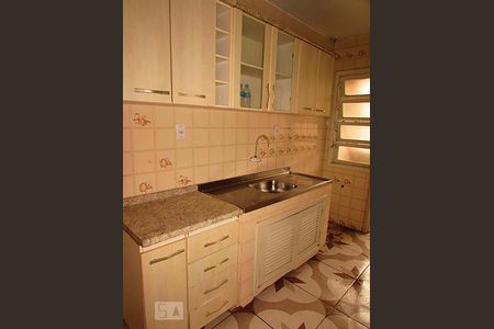 Cozinha de apartamento à venda com 1 quarto, 45m² em Santa Maria Goretti, Porto Alegre