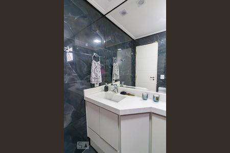 Apartamento à venda com 100m², 3 quartos e 2 vagasBanheiro quarto 1 suíte