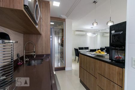 Apartamento à venda com 100m², 3 quartos e 2 vagasCozinha