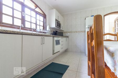 Casa à venda com 300m², 3 quartos e 6 vagasCozinha - Armários