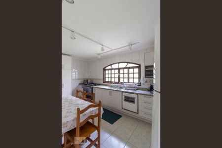 Casa à venda com 300m², 3 quartos e 6 vagasCozinha