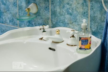 Casa à venda com 300m², 3 quartos e 6 vagasLavabo Torneira