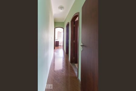 Casa à venda com 300m², 3 quartos e 6 vagasCorredor - Pav. Superior