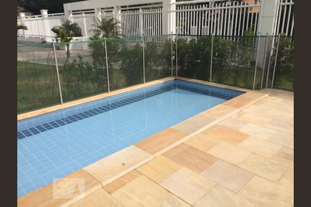 Apartamento à venda com 70m², 2 quartos e 1 vaga Apartamento à venda com 70m², 2 quartos e 1 vagaÁrea comum - Piscina