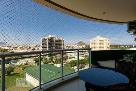 Apartamento à venda com 70m², 2 quartos e 1 vaga Apartamento à venda com 70m², 2 quartos e 1 vagaVista