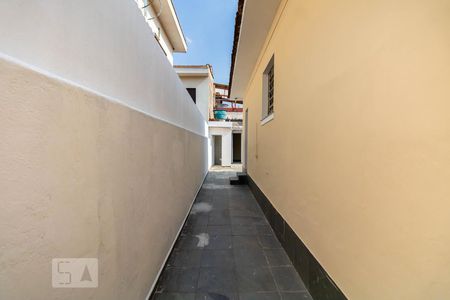 Casa para alugar com 100m², 2 quartos e 3 vagas Casa para alugar com 100m², 2 quartos e 3 vagasCorredor