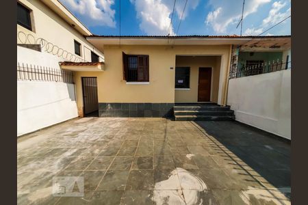 Casa para alugar com 100m², 2 quartos e 3 vagas Casa para alugar com 100m², 2 quartos e 3 vagasGaragem