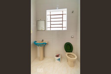 Casa para alugar com 100m², 2 quartos e 3 vagas Casa para alugar com 100m², 2 quartos e 3 vagasBanheiro