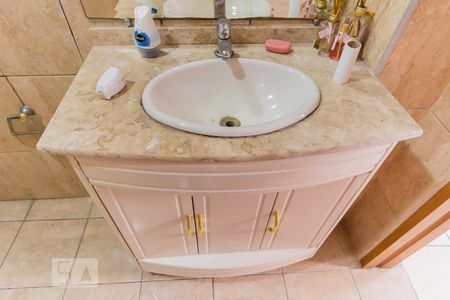 Casa à venda com 470m², 6 quartos e 4 vagasDetalhe banheiro