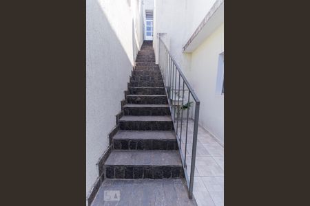 Casa à venda com 470m², 6 quartos e 4 vagasEscada