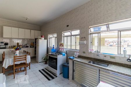 Casa à venda com 470m², 6 quartos e 4 vagasCozinha 1