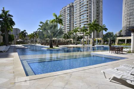 Apartamento para alugar com 67m², 2 quartos e 1 vagaÁrea comum - Piscina